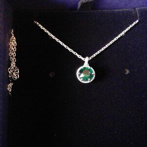 Green Swarovski round cut pendant necklace NIB